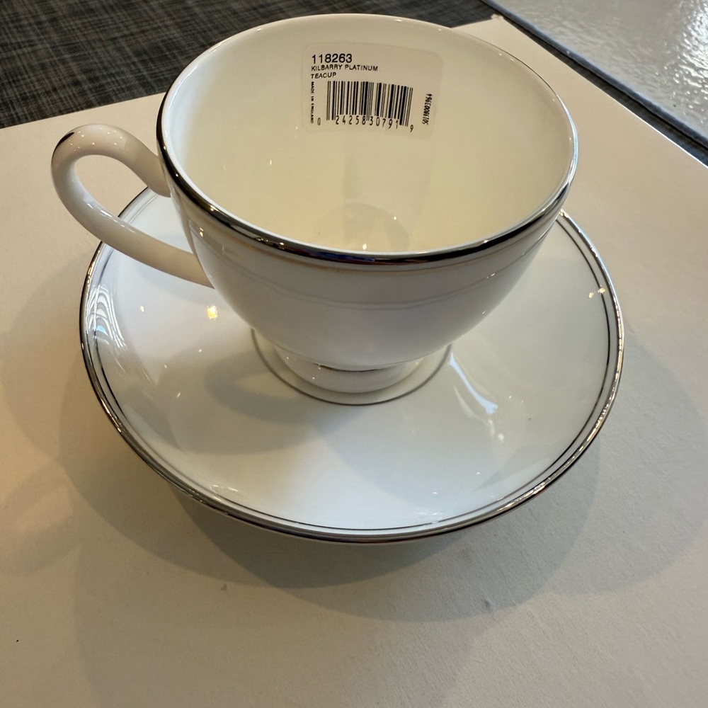 NWT Waterford Fine China Set - Vera Wang